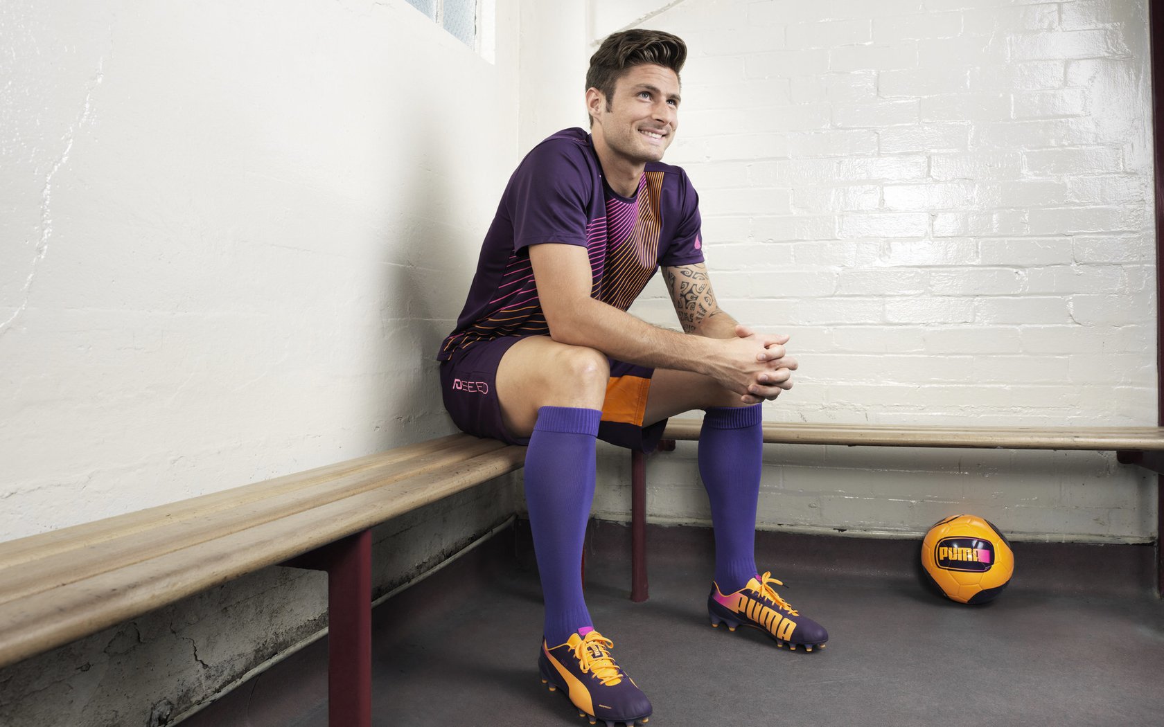 乌鸦主帅称团队凝聚力是成功关键，乌鸦聚齐