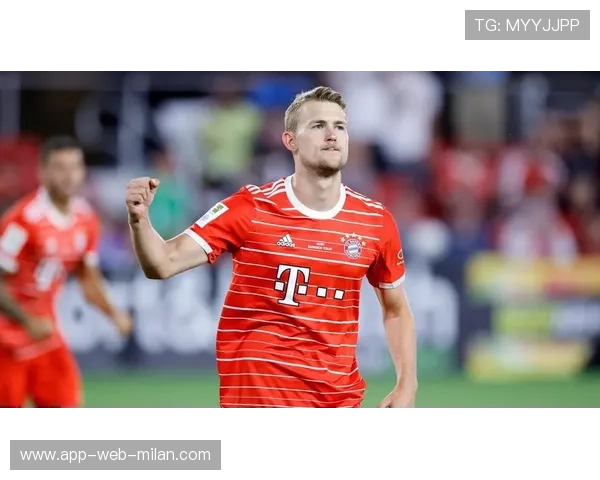 拜仁德利赫特争顶护球训练回归核心 拜仁德利赫特争顶护球训练回归核心