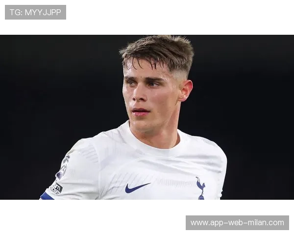 皇马盯上拜仁26岁中卫，2进2出价值1.1亿欧元球队新篇章，皇马转会拜仁