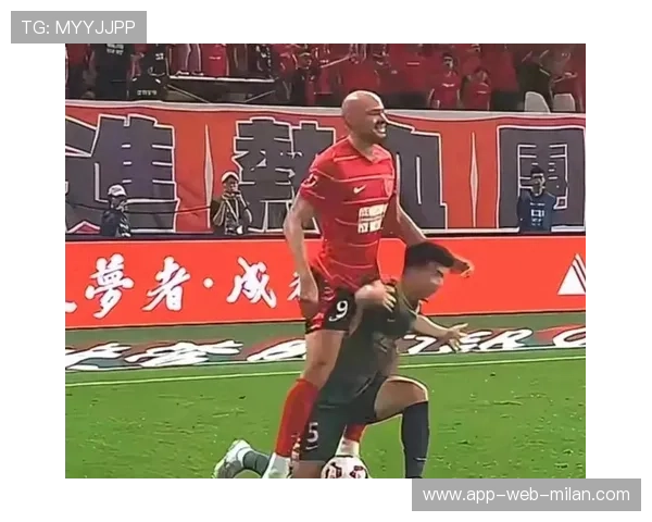 成都蓉城零罚分领跑,费利佩热身状态燃爆 成都蓉城零罚分领跑,费利佩热身状态燃爆